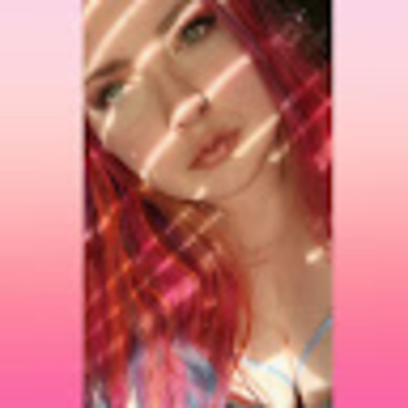 Meet your Posher, Brooke - Picture 1 of 1